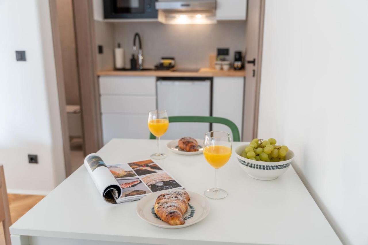 New! D31 Studio W2 Bikes, Sunny Terrace & Parking Ровинь Экстерьер фото