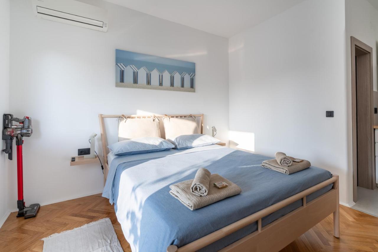 New! D31 Studio W2 Bikes, Sunny Terrace & Parking Ровинь Экстерьер фото